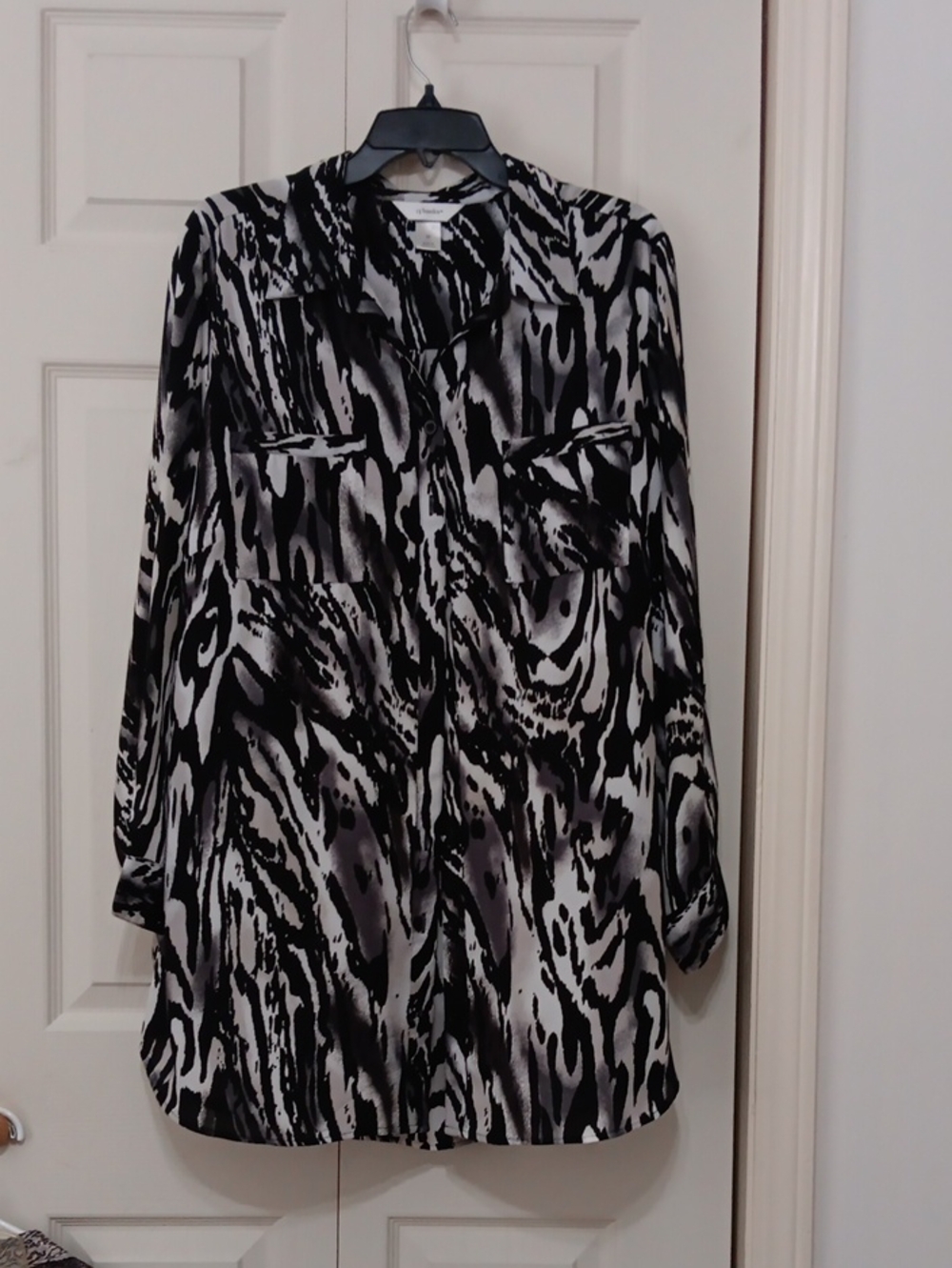 CJ Banks Black & White Animal-Print Tunic Top